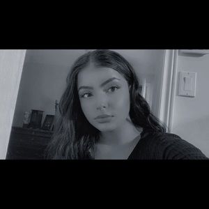 Meet your Posher, Stefanie